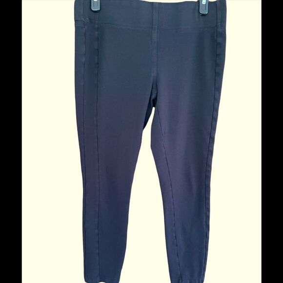 Loft black pull on style crop leggings with side seam details, size M. - Picture 1 of 4